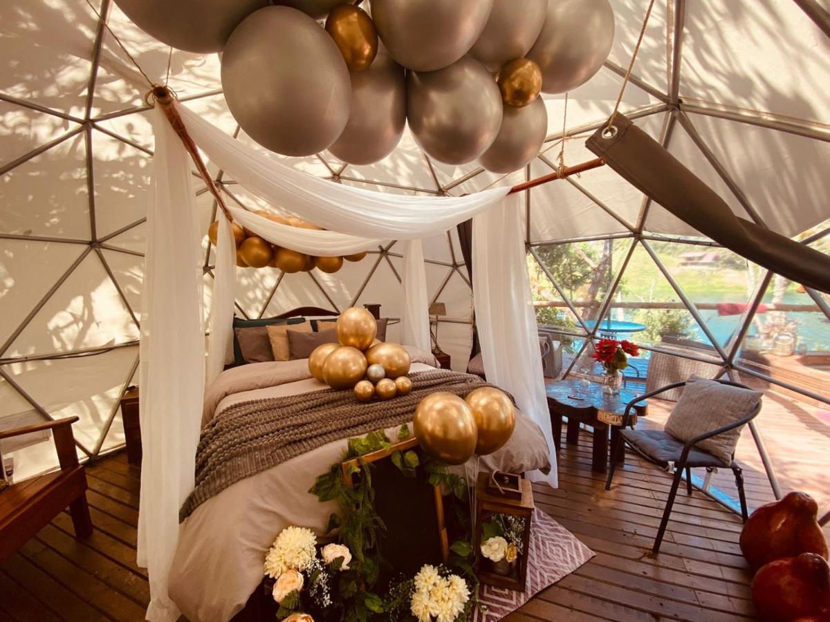 Отель Celeste Glamping Гуатапе Экстерьер фото