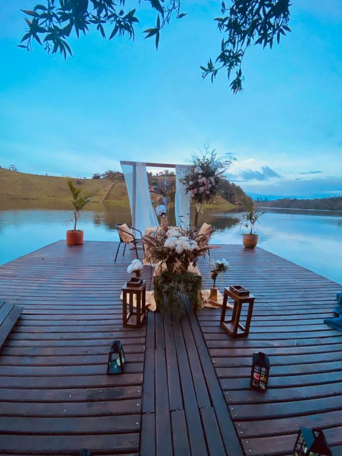 Отель Celeste Glamping Гуатапе Экстерьер фото